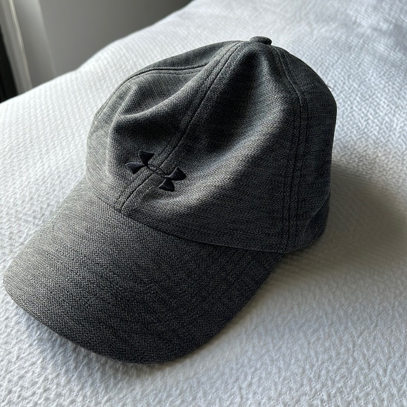 Under Armour Accessories - Gray Under Armour baseball cap